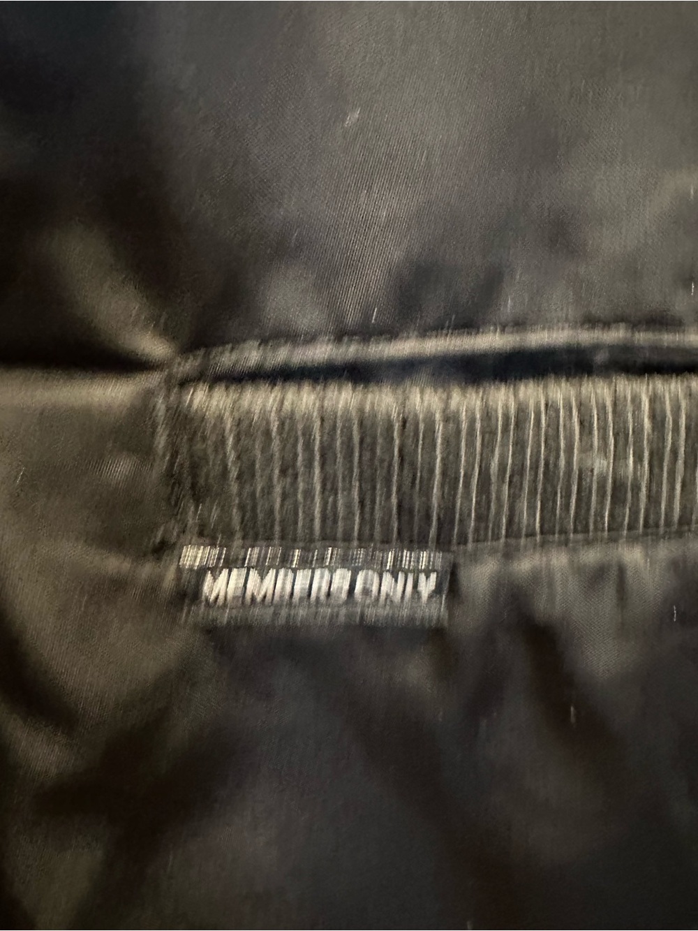 Vintage black full-zip bomber jacket by Members Only - Picture 3 of 4
